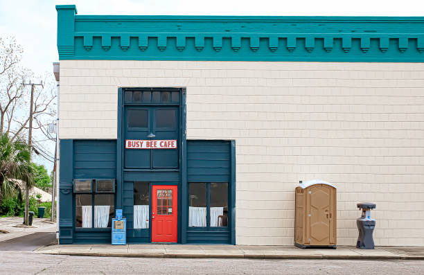 Best Porta potty rental near me  in Moraine, OH